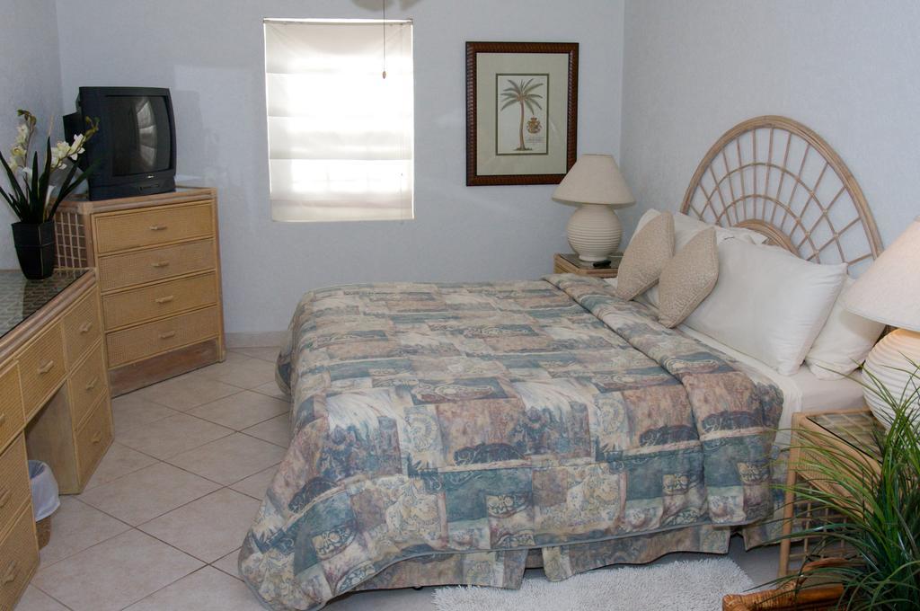 Sunrise Beach Club And Villas - Paradise Island Room photo