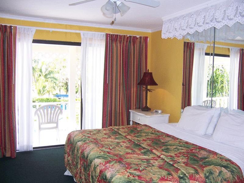 Sunrise Beach Club And Villas - Paradise Island Exterior photo